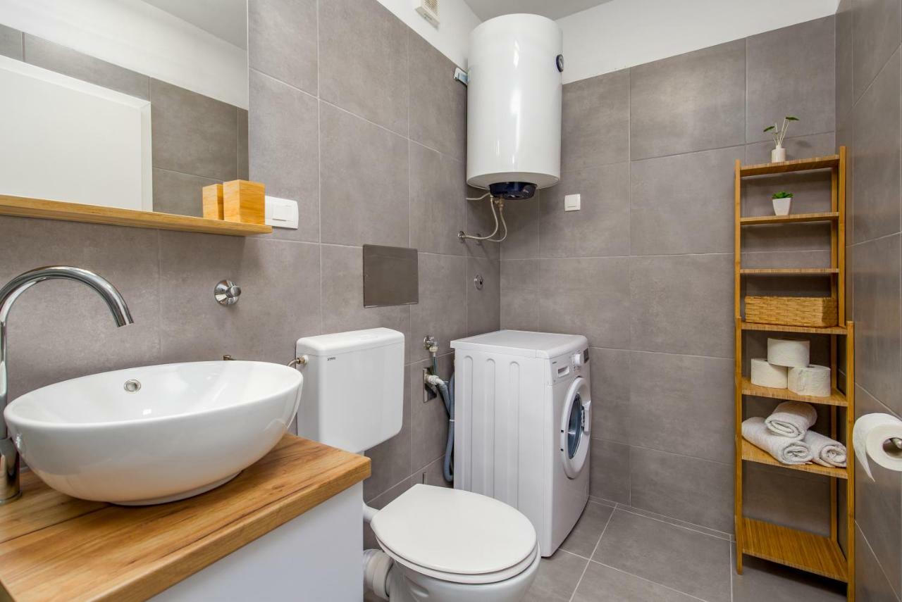 Victory Sea View Apartment Rijeka Exterior photo